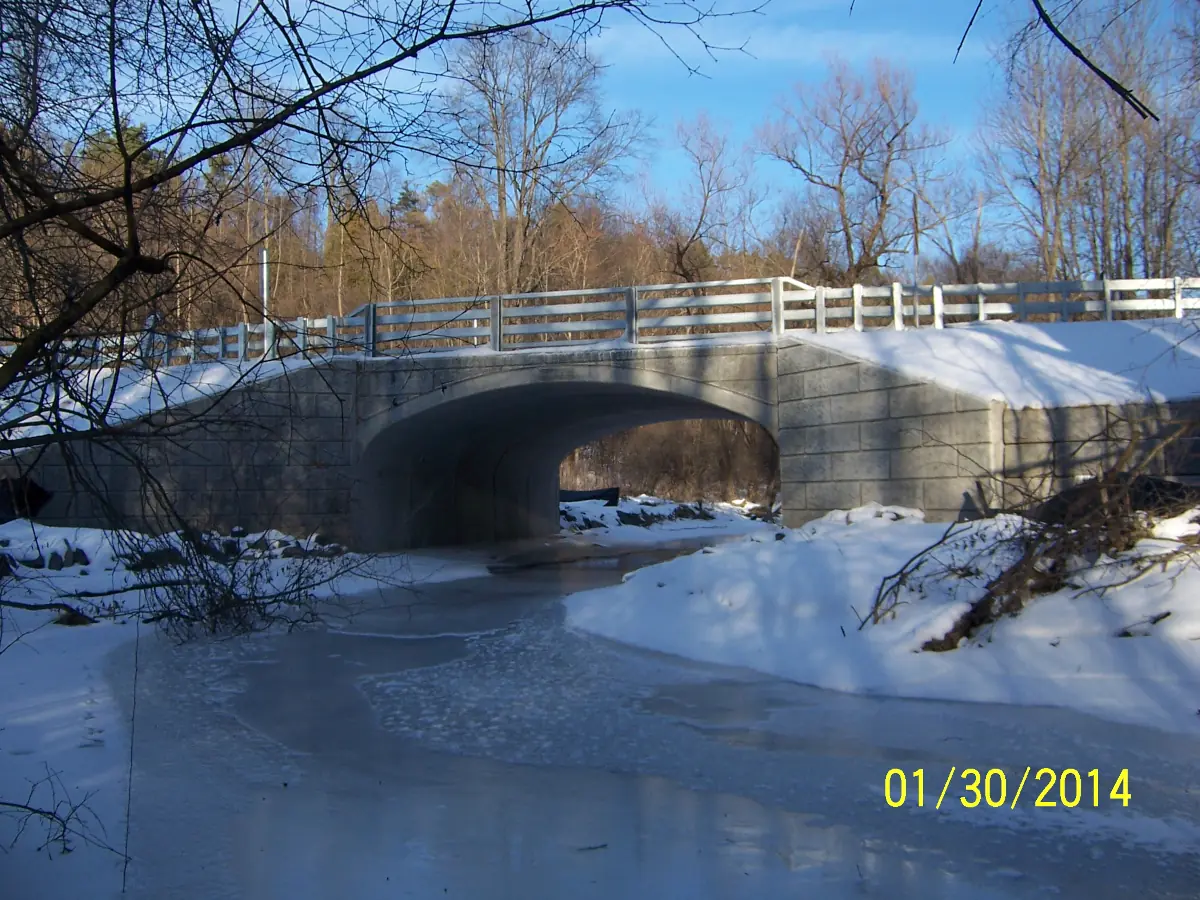 Pic02 - Hitchings Road Bridge